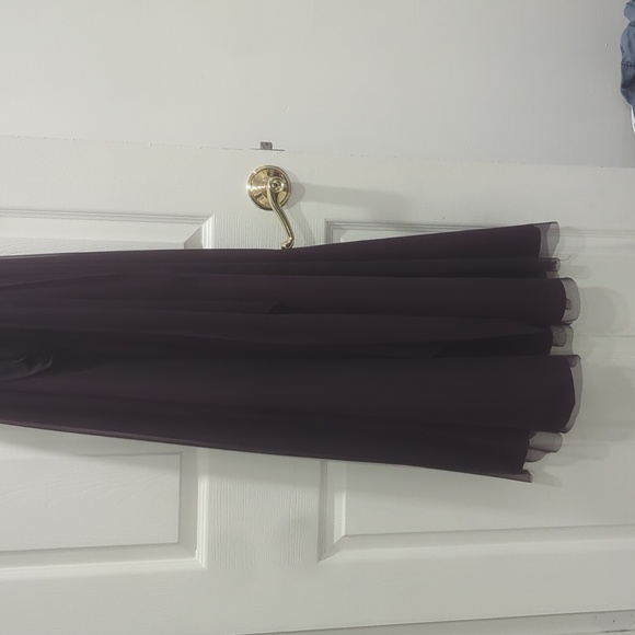Purple gown - Picture 2 of 5